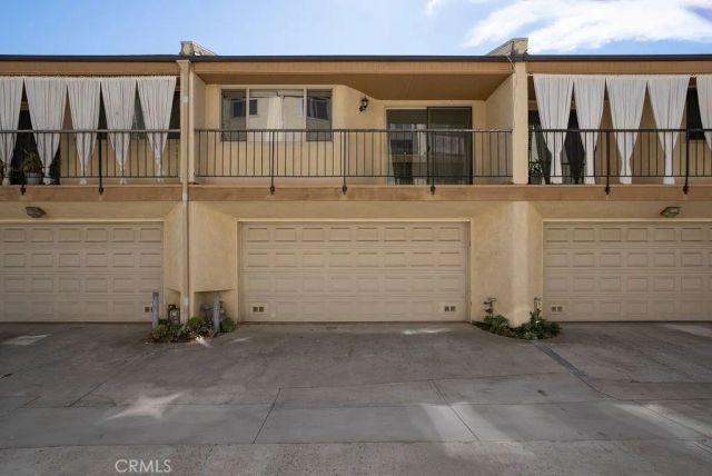 1881 Alpha Road 3, Glendale, CA 91208