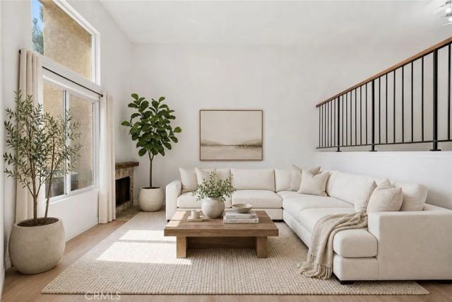 1881 Alpha Road 3, Glendale, CA 91208