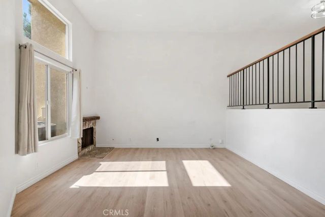 1881 Alpha Road 3, Glendale, CA 91208