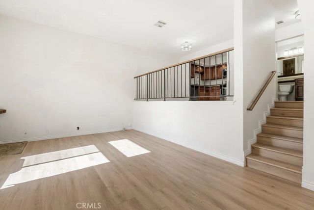 1881 Alpha Road 3, Glendale, CA 91208