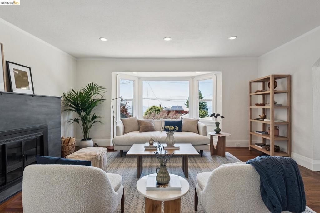 Image 13 of property listing at 801 Keeler Ave, Berkeley, CA 94708