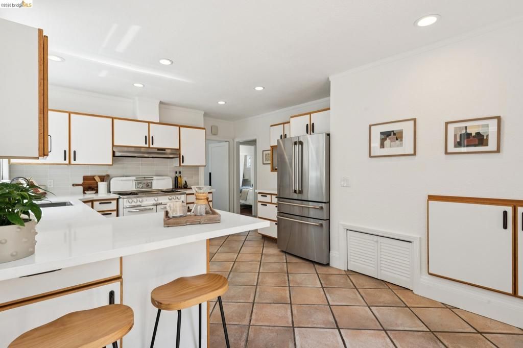 Image 29 of property listing at 801 Keeler Ave, Berkeley, CA 94708