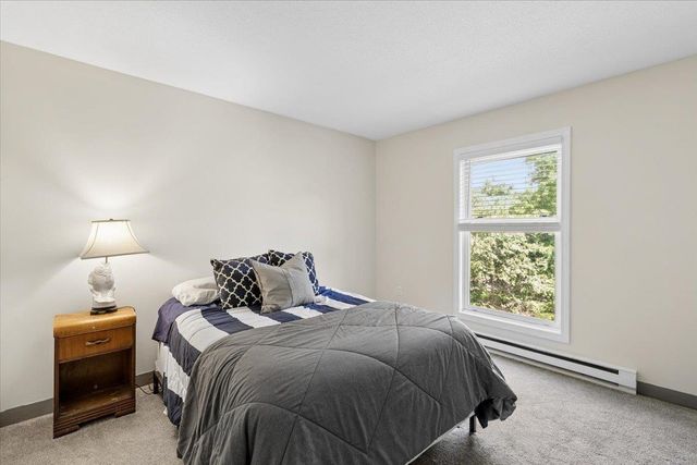 132 Eastern Ave Apt 302, Manchester, NH 03104