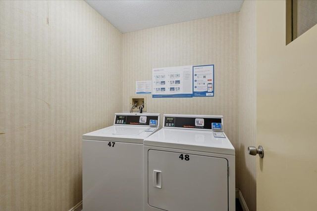 132 Eastern Ave Apt 302, Manchester, NH 03104