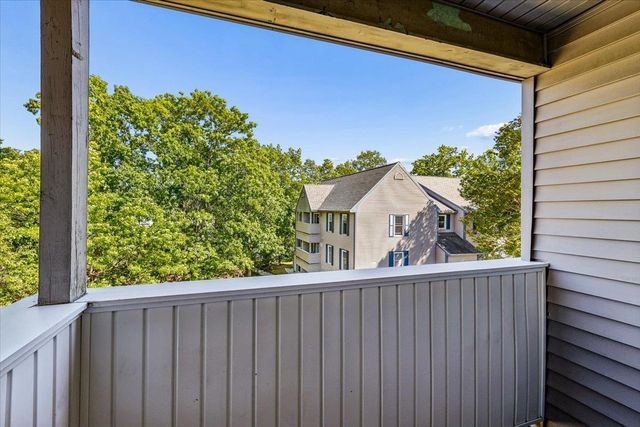 132 Eastern Ave Apt 302, Manchester, NH 03104