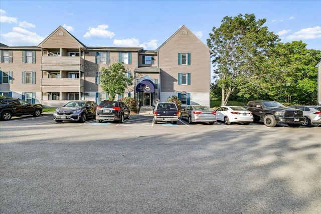 132 Eastern Ave Apt 302, Manchester, NH 03104