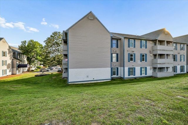 132 Eastern Ave Apt 302, Manchester, NH 03104