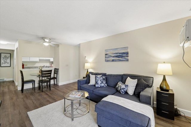 132 Eastern Ave Apt 302, Manchester, NH 03104