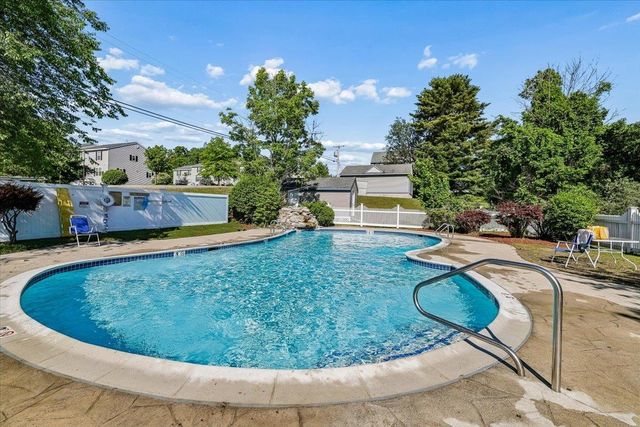 132 Eastern Ave Apt 302, Manchester, NH 03104