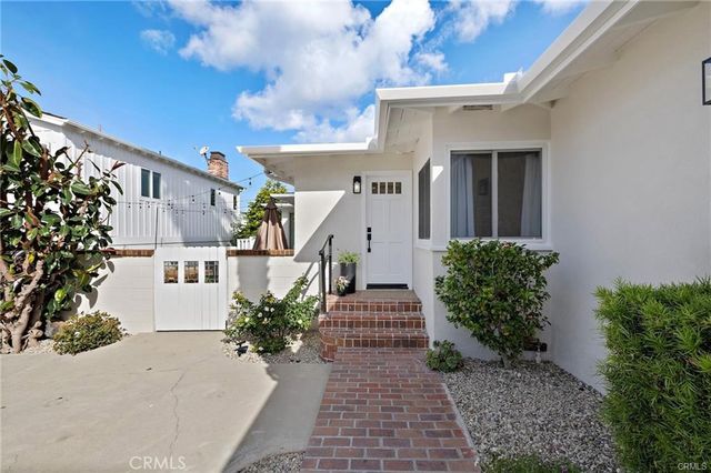 226 La Jolla, Newport Beach, CA 92663