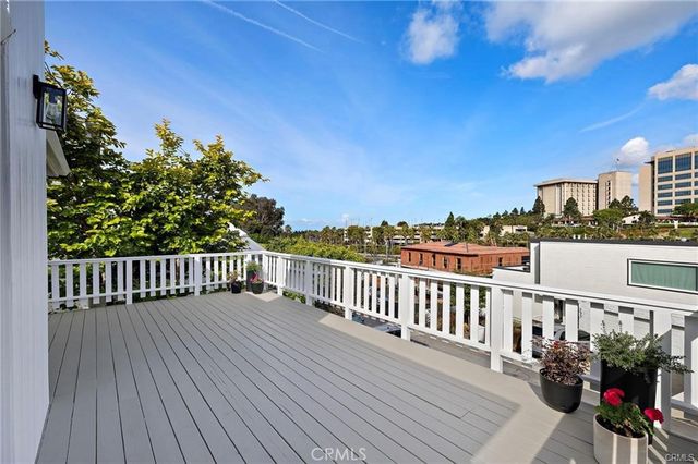 226 La Jolla, Newport Beach, CA 92663
