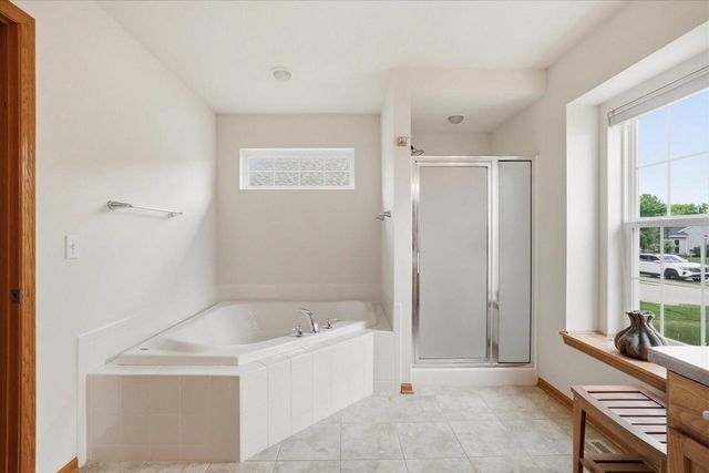 N173W20011 Creekside DRIVE, Jackson, WI 53037