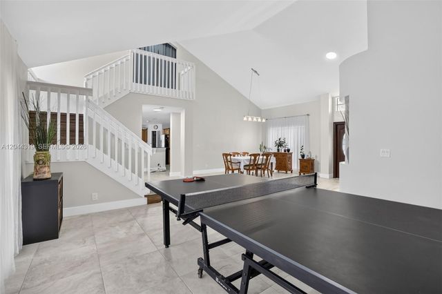 19322 NW 11th St, Pembroke Pines, FL 33029