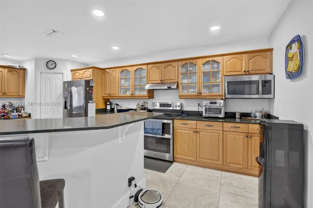 19322 NW 11th St, Pembroke Pines, FL 33029