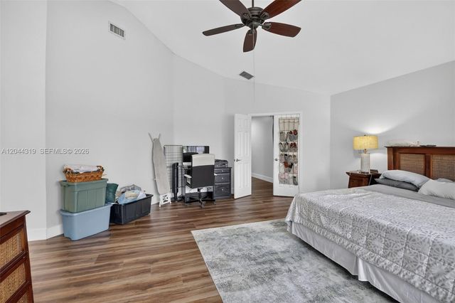 19322 NW 11th St, Pembroke Pines, FL 33029