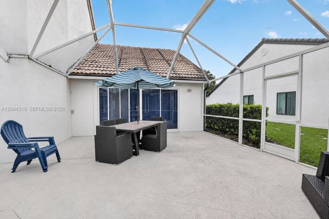 19322 NW 11th St, Pembroke Pines, FL 33029