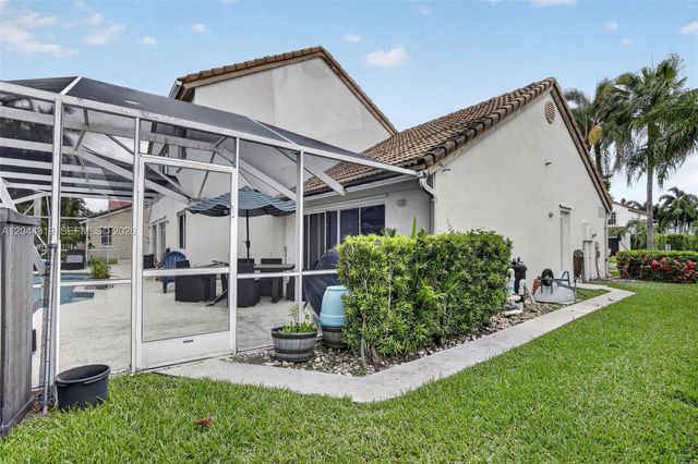19322 NW 11th St, Pembroke Pines, FL 33029