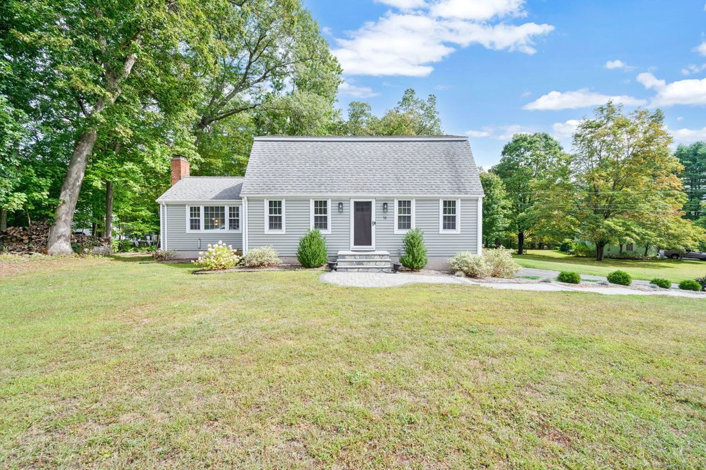 16 Lionel Drive, Simsbury, CT 06070