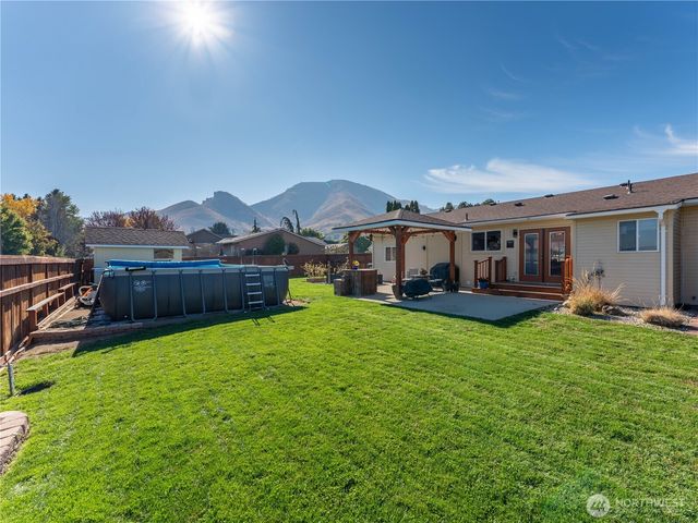 507 Cedar Wood Lane, Wenatchee, WA 98801