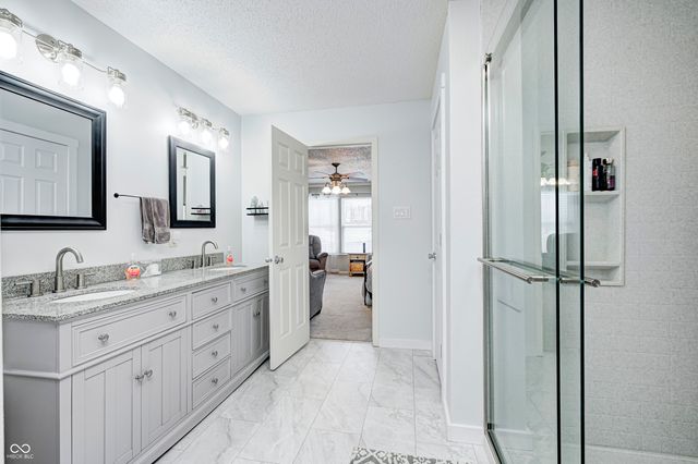 240 Creekside Circle, Danville, IN 46122