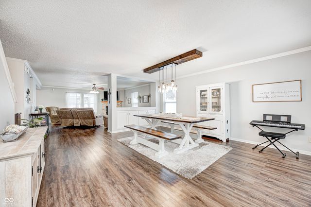 240 Creekside Circle, Danville, IN 46122