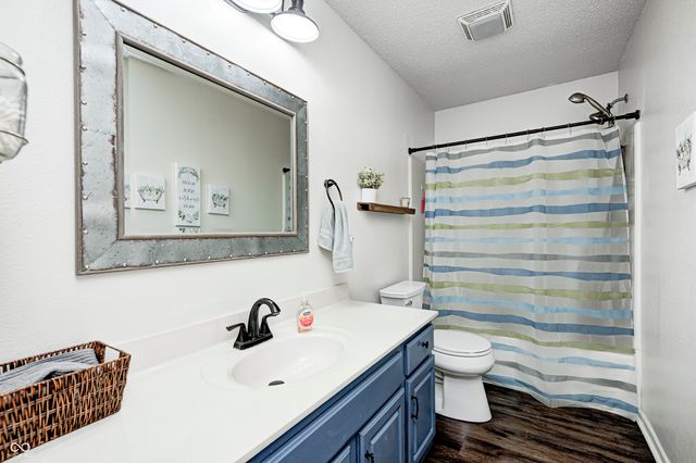 240 Creekside Circle, Danville, IN 46122