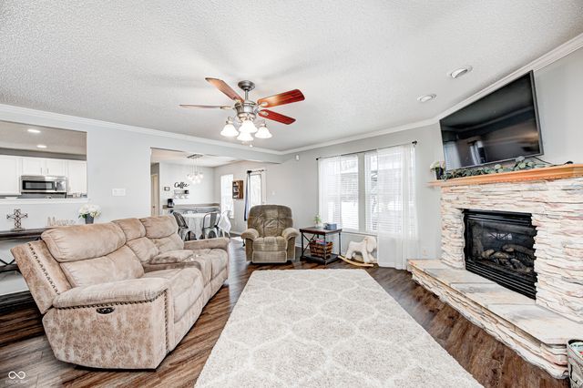 240 Creekside Circle, Danville, IN 46122