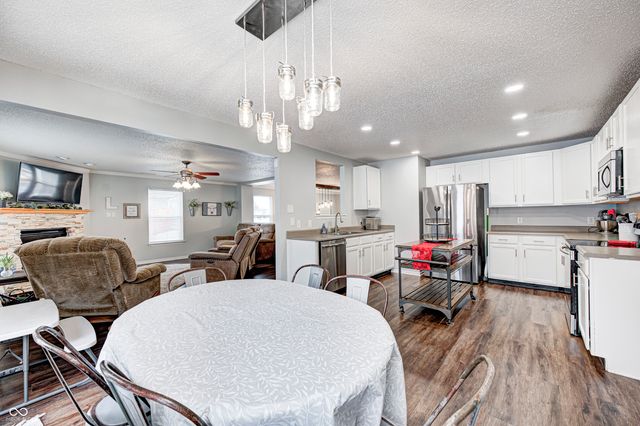 240 Creekside Circle, Danville, IN 46122