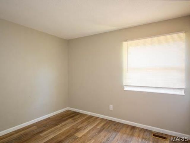 12053 La Padera Lane, Florissant, MO 63033