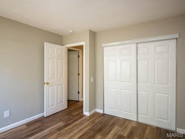 12053 La Padera Lane, Florissant, MO 63033