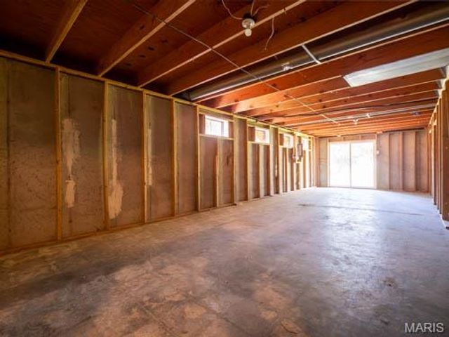 12053 La Padera Lane, Florissant, MO 63033