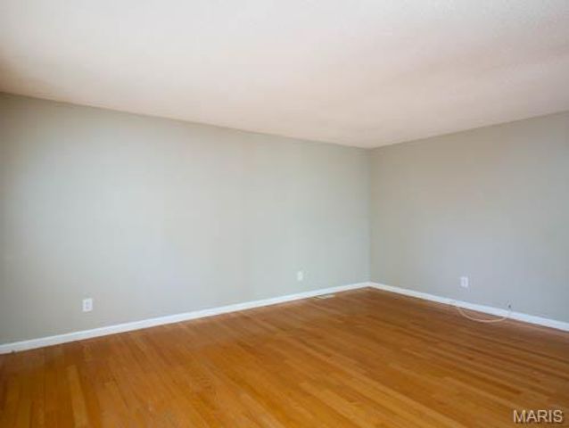 12053 La Padera Lane, Florissant, MO 63033
