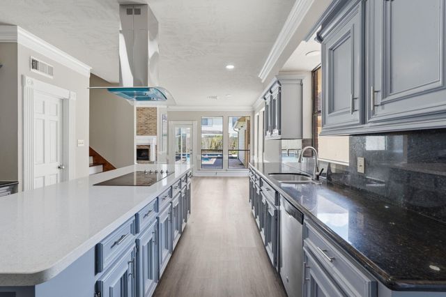 7611 Naremore Drive, Spring, TX 77379