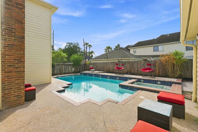 7611 Naremore Drive, Spring, TX 77379