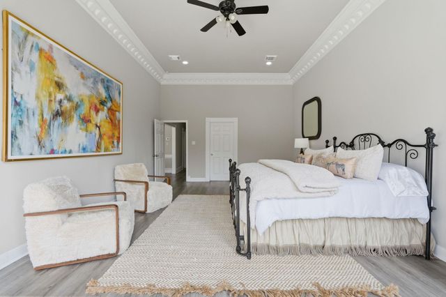 7611 Naremore Drive, Spring, TX 77379