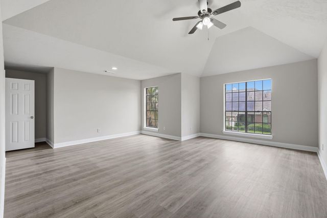 7611 Naremore Drive, Spring, TX 77379