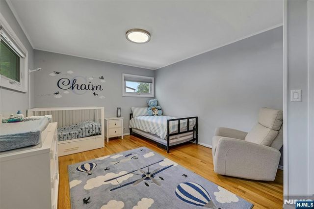 917 E Lawn Drive, Teaneck, NJ 07666