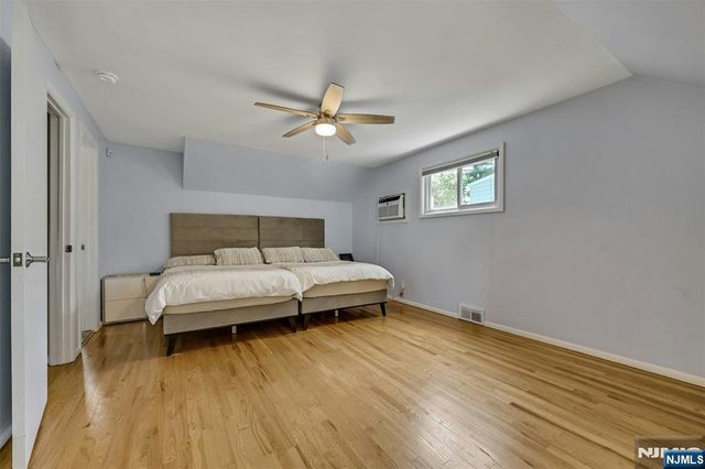 917 E Lawn Drive, Teaneck, NJ 07666