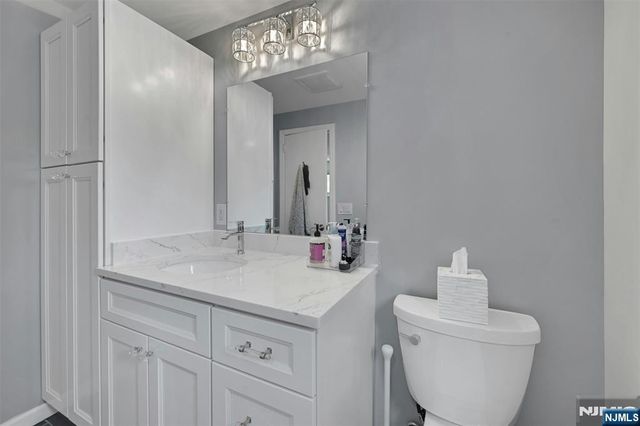 917 E Lawn Drive, Teaneck, NJ 07666
