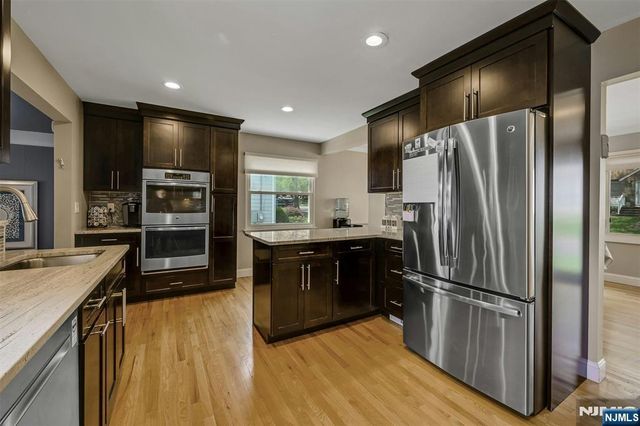 917 E Lawn Drive, Teaneck, NJ 07666