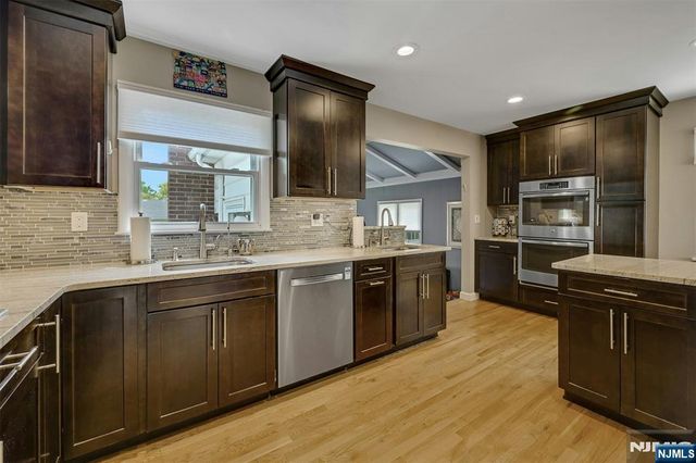 917 E Lawn Drive, Teaneck, NJ 07666