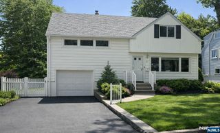 917 E Lawn Drive, Teaneck, NJ 07666