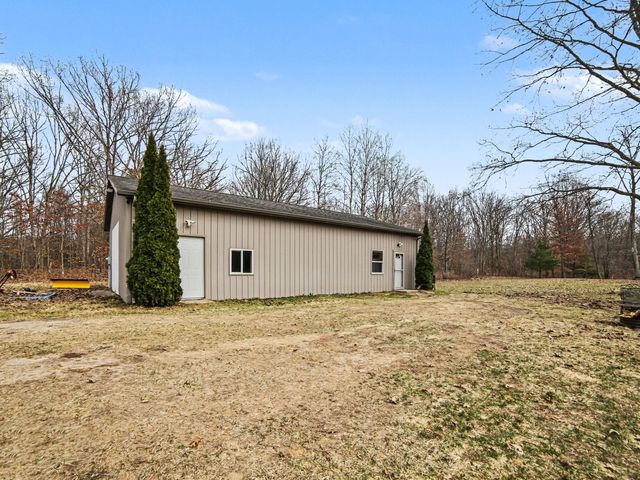 17 W Wilke Road, Grant Twp-oceana Co, MI 49452