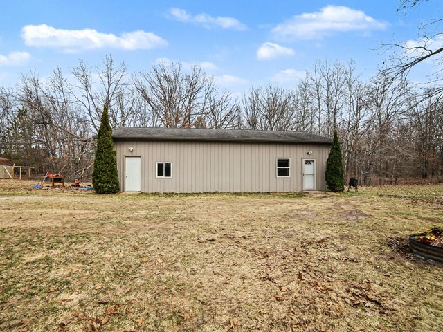 17 W Wilke Road, Grant Twp-oceana Co, MI 49452
