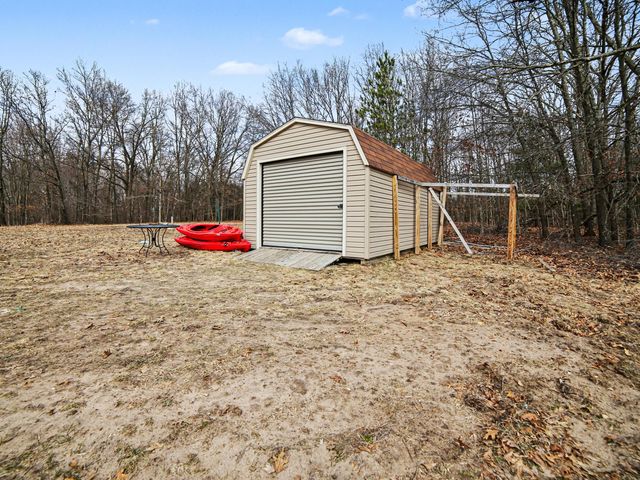 17 W Wilke Road, Grant Twp-oceana Co, MI 49452