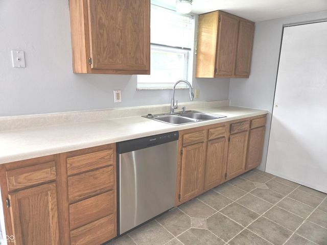 2928 S Kenmore Road, Indianapolis, IN 46203