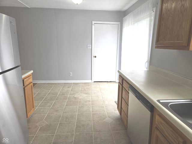 2928 S Kenmore Road, Indianapolis, IN 46203