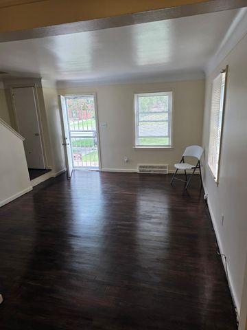 19925 Greenfield Road, Detroit, MI 48235