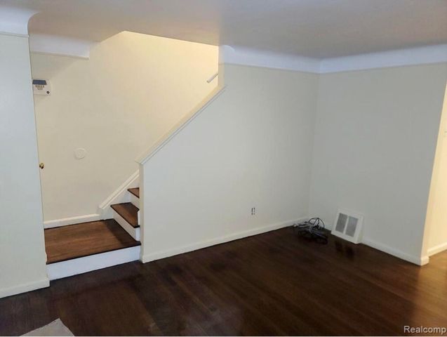 19925 Greenfield Road, Detroit, MI 48235