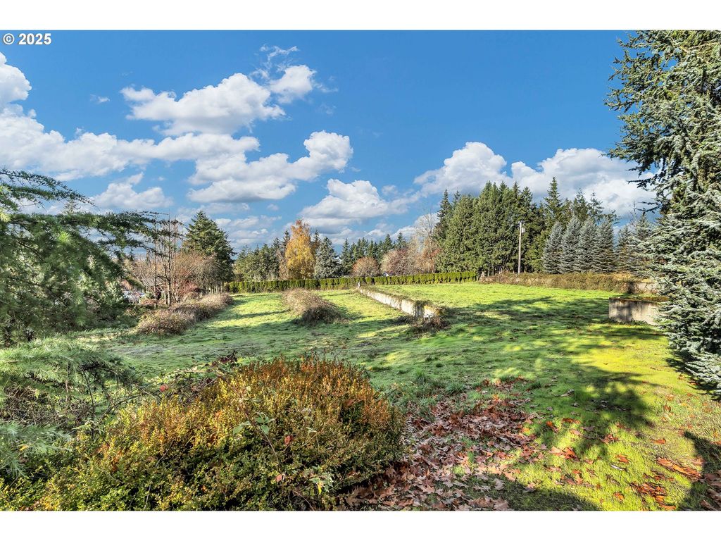 601 S PARK St, Carlton, OR 97111